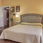 Volpi Hotel