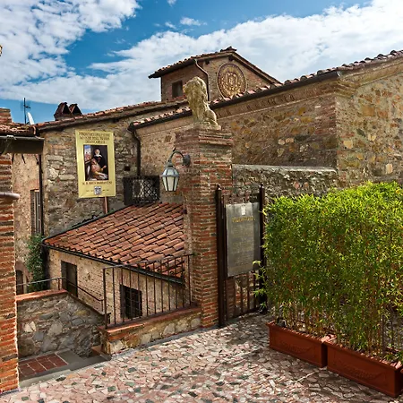 Volpi Hotel