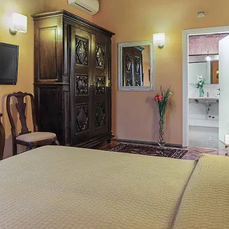 Volpi Hotel 4*